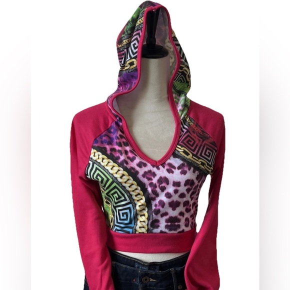 Red Fox Cropped Sweatshirt Hoodie pattern on front and hood size Small - Picture 5 of 6